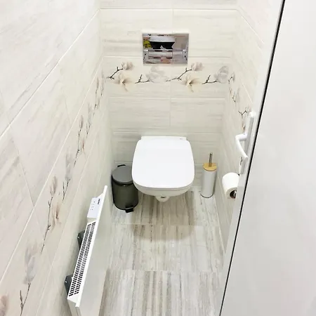 Centre 2bdr For 6 Guests شقة *