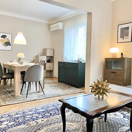 Centre 2bdr For 6 Guests * صوفيا